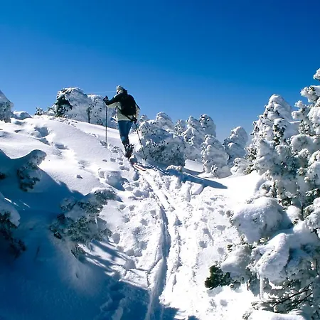 База отдыха Vvf Les Monts Jura 2*