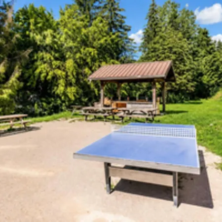 Vacanceole Les Monts Jura 2*